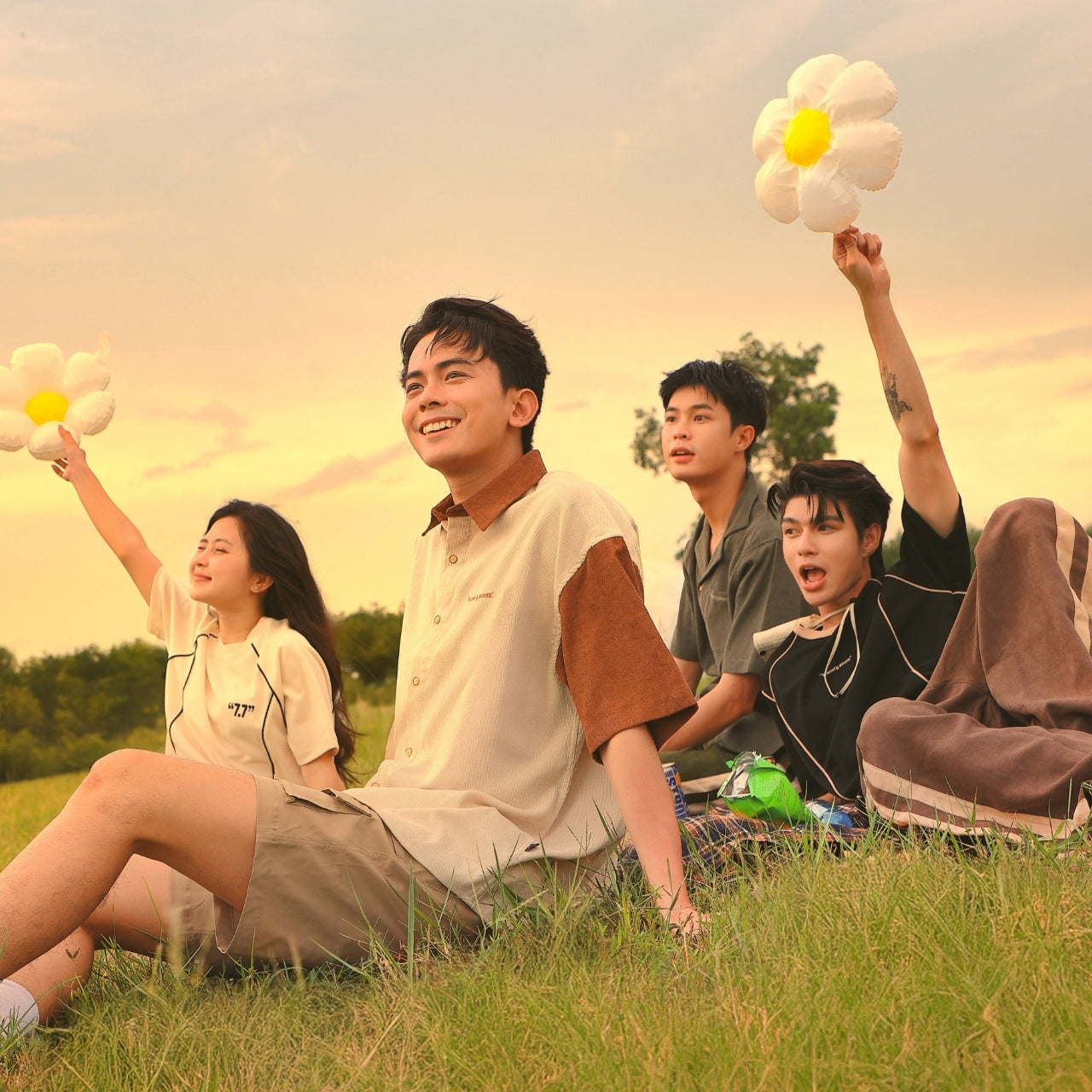 BST Seventy Seven: Vẻ Đẹp Vượt Thời Gian Trong Từng Thiết Kế