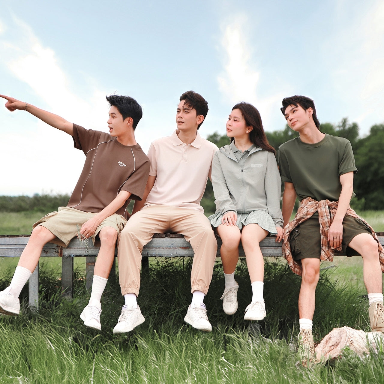 Phân Tích: Seventy Seven vs. Non-Branded – Cuộc Đối Đầu Của Những Món Đồ 