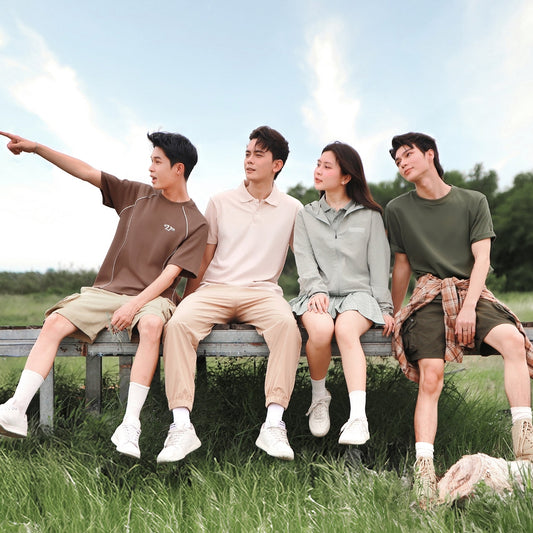 Phân Tích: Seventy Seven vs. Non-Branded – Cuộc Đối Đầu Của Những Món Đồ "Must-Have"