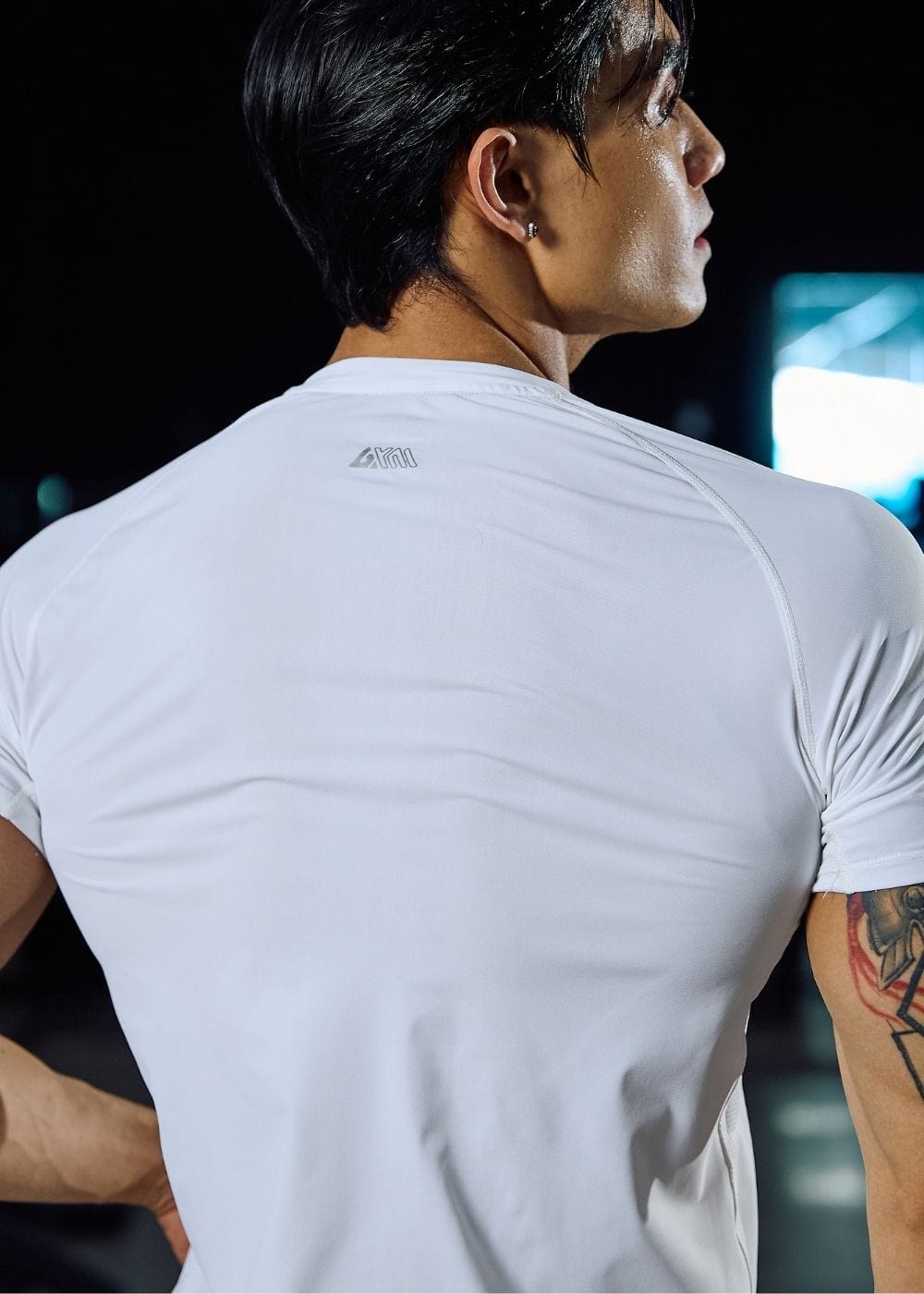 Áo Thun Cổ Tròn Tay Ngắn Áo Thun The Trainer 003 Trắng