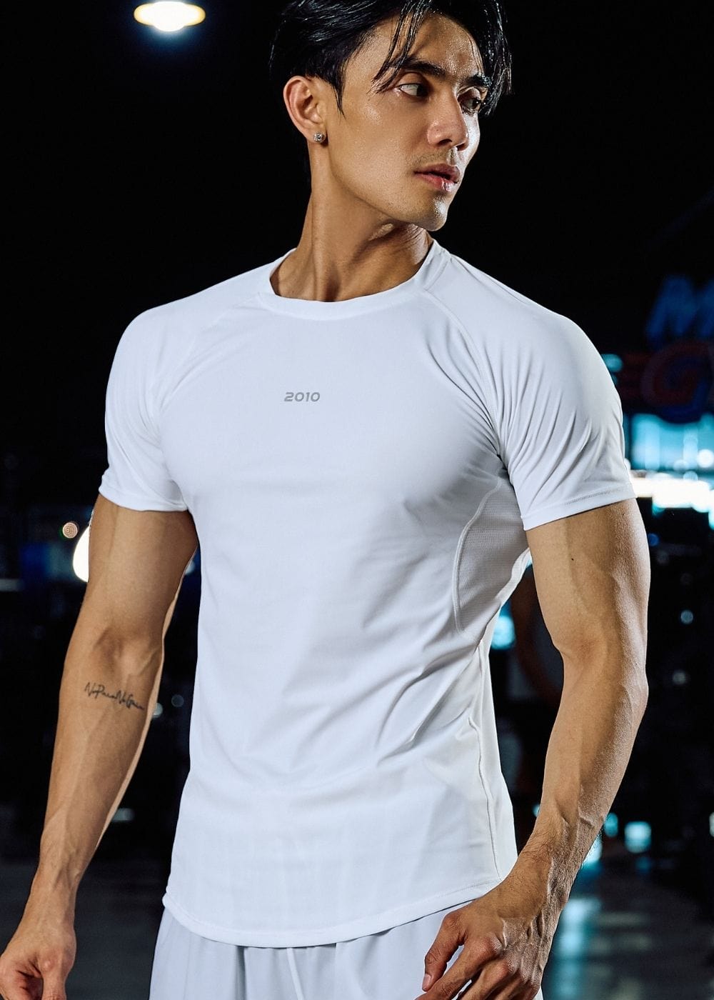 Áo Thun Cổ Tròn Tay Ngắn Áo Thun The Trainer 003 Trắng